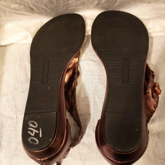 Enzo Angiolini Bronze Leather Thong Sandal Zip Back and Small Wedge Size 11M EUC - Picture 5 of 9